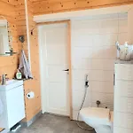 Vakantiehuis Stunning Log 45m2 On The Shore Of Kallavesi.