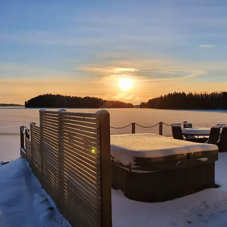 Сasa de vacaciones Stunning Log 45m2 On The Shore Of Kallavesi. Kuopio