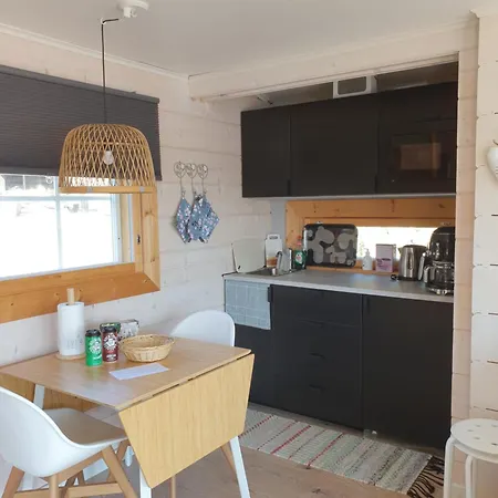 Сasa de vacaciones Stunning Log 45m2 On The Shore Of Kallavesi. Kuopio