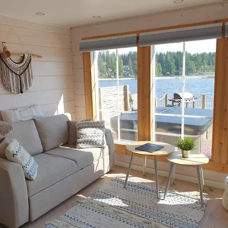 Stunning Log 45m2 On The Shore Of Kallavesi.