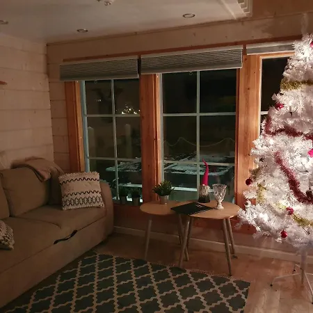 Semesterbostad Stunning Log 45m2 On The Shore Of Kallavesi. *