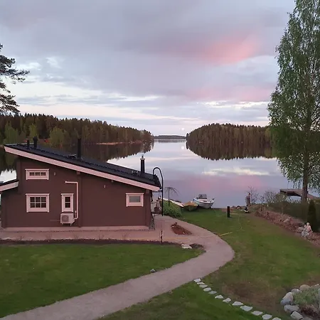 Stunning Log 45m2 On The Shore Of Kallavesi. 別荘