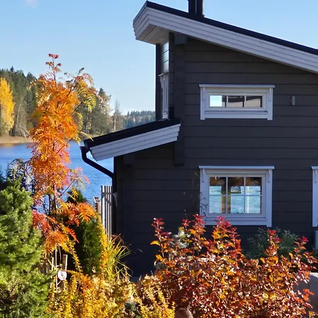 Stunning Log 45m2 On The Shore Of Kallavesi. Сasa de vacaciones