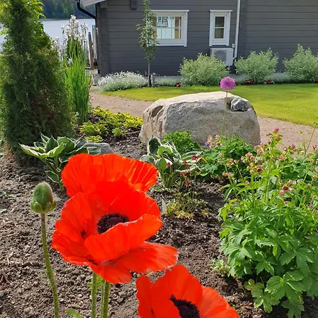 Сasa de vacaciones Stunning Log 45m2 On The Shore Of Kallavesi.